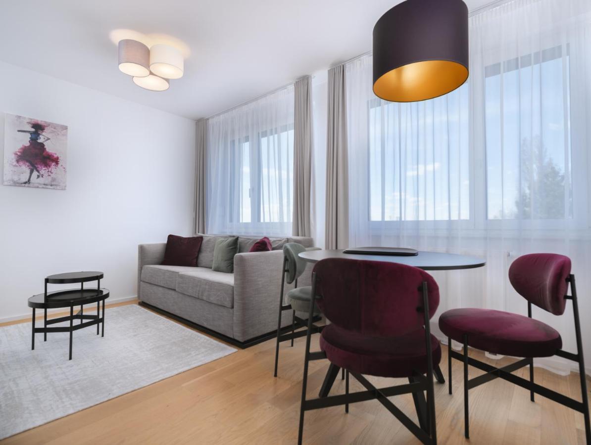 Myfavorit Apartments - Spacious Apartments Next To Puplic Transport U1 Direct Connection To Citycenter Viena Exterior foto